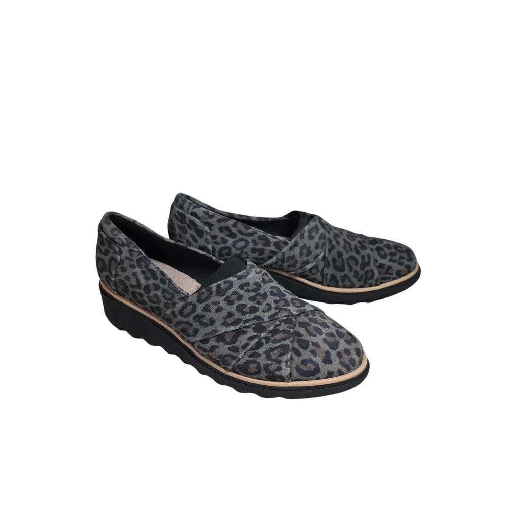 Clarks Sharon Form Grey Leopard Print Loafers Womens Size 8